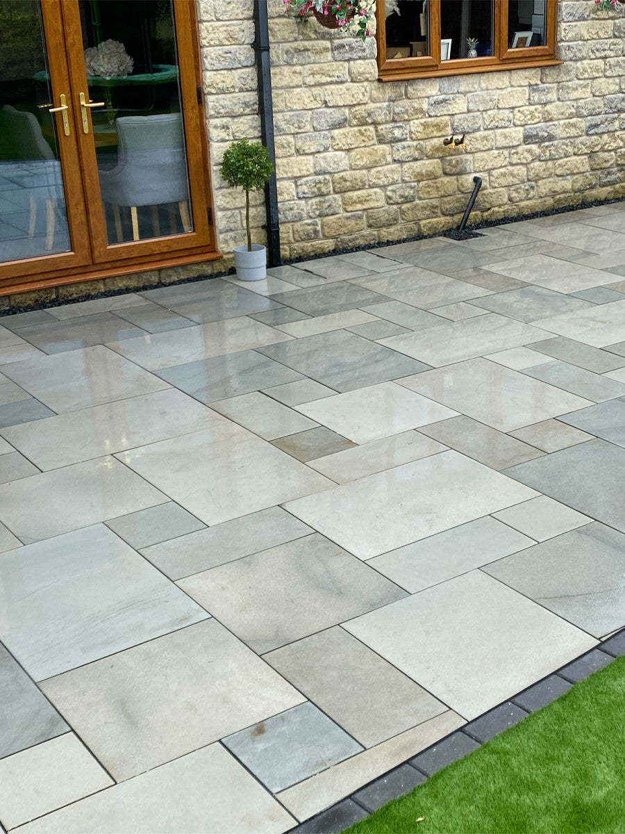 Sandstone paving